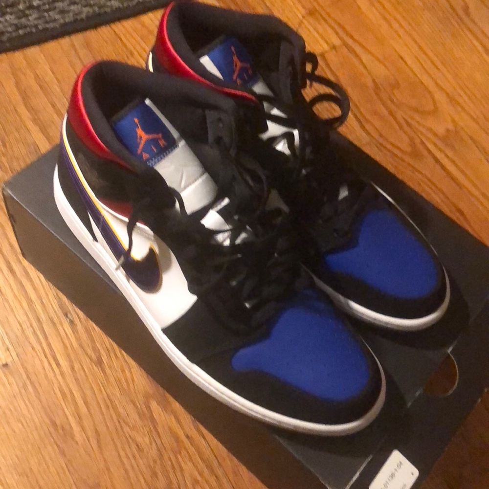 Jordan 1 Mid  “Lakers Top 3”